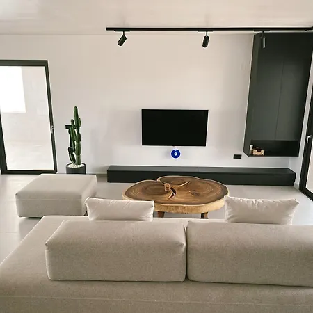 Olo Luxury Penthouse By 8essentially Apartment