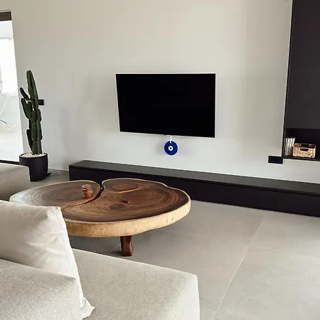 Olo Luxury Penthouse By 8essentially Apartment
