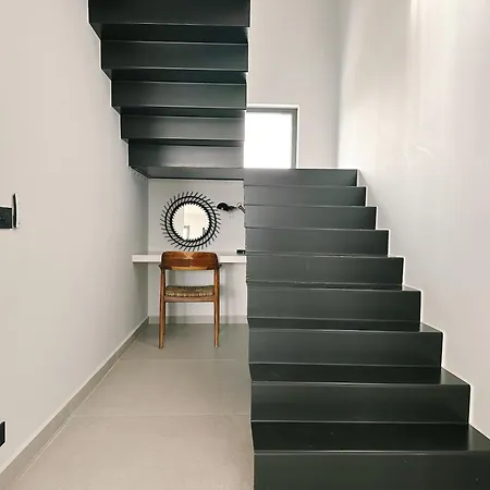 Olo Luxury Penthouse By 8essentially