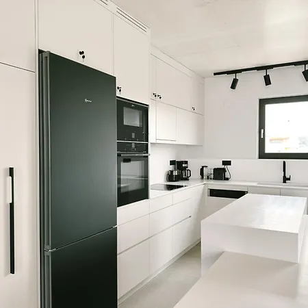 Olo Luxury Penthouse By 8essentially